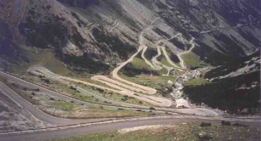 stelvio_west.jpg (25892 Byte)